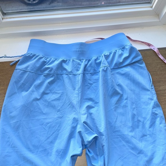 Lululemon women’s high rise Wunder Train Unlined Sky Blue Shorts Small - Picture 2 of 8